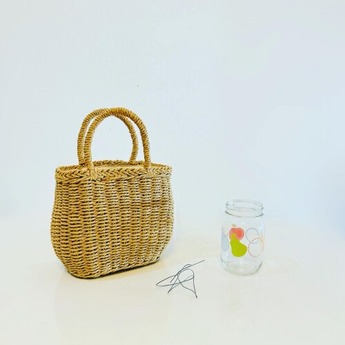 AEE20827-46C5-459C-B9E8-EA4206ED3ADF